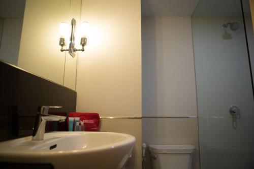 This photo about ZEN Rooms Sukhumvit 20 shared on HyHotel.com