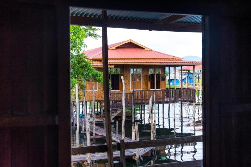 Dış Görünüm, Innthar Lodge Homestay in Inle Lake Dış Görünüm, Innthar Lodge Homestay in Inle Lake