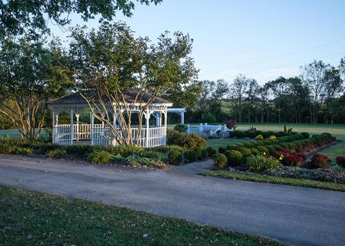 Rabbit Creek Bed & Breakfast in Versailles (KY) Rabbit Creek Bed & Breakfast in Versailles (KY)