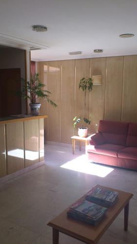 Előcsarnok, Hostal Juanito in Mostoles Előcsarnok, Hostal Juanito in Mostoles