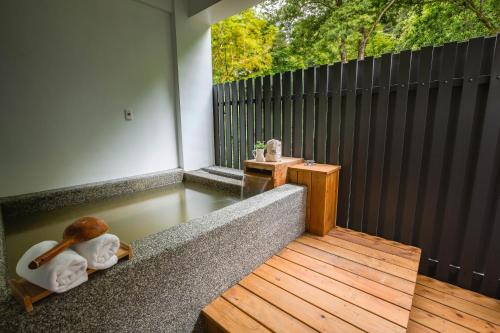 Hot spring bath, Sunshine Hot Spring B&B in Ruisui Township Hot spring bath, Sunshine Hot Spring B&B in Ruisui Township
