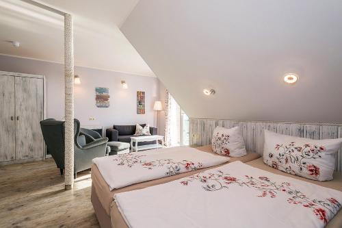 This photo about Villa-Meehr shared on HyHotel.com