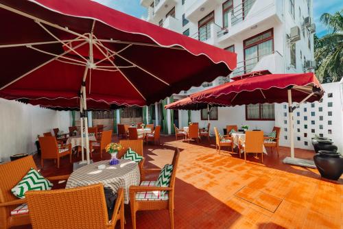 Exterior view, Rekidhiye Inn in Addu Atoll Exterior view, Rekidhiye Inn in Addu Atoll