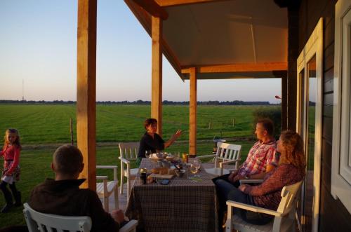 balkon/taras, Charme camping Vorrelveen in Beilen balkon/taras, Charme camping Vorrelveen in Beilen