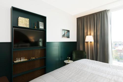 This photo about Elite Hotel Carolina Tower shared on HyHotel.com