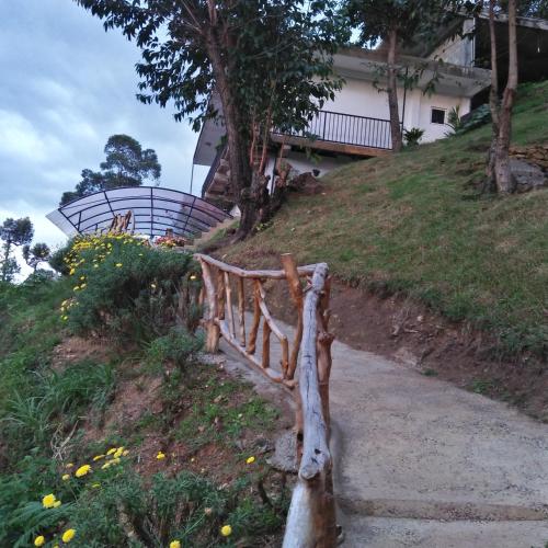 Unterkunft von außen, Hotel Olinka in Haputale Unterkunft von außen, Hotel Olinka in Haputale