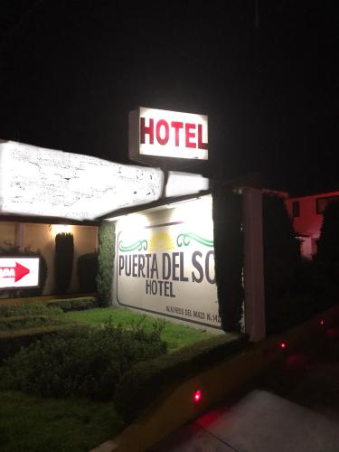 Intrare, Hotel Puerta del Sol in Toluca Intrare, Hotel Puerta del Sol in Toluca