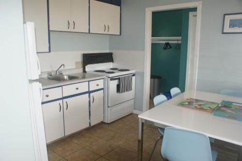 مطبخ, Dreamweavers Cottages and Home Place Vacation Home in North Rustico (PE) مطبخ, Dreamweavers Cottages and Home Place Vacation Home in North Rustico (PE)