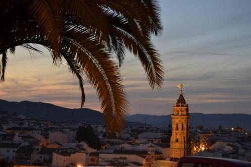 Cerca de lugares turísticos, Hostal Colón (Hospederia Colon Antequera) in Antequera Cerca de lugares turísticos, Hostal Colón (Hospederia Colon Antequera) in Antequera