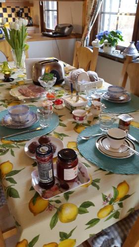 F&B, Anitas B&B Stockholm/Vallingby in 헤셀뷔 빌라스타드 F&B, Anitas B&B Stockholm/Vallingby in 헤셀뷔 빌라스타드