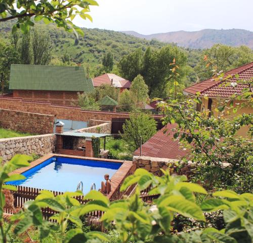 View, Chimgan Apple Garden in Yusufkhona View, Chimgan Apple Garden in Yusufkhona