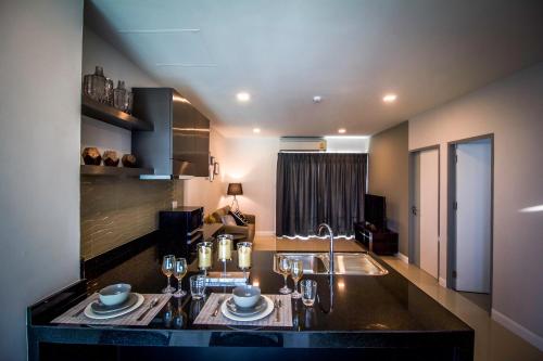 Triple Z Hotel near Baan Sillapin Artists Village Triple Z Hotel near Baan Sillapin Artists Village