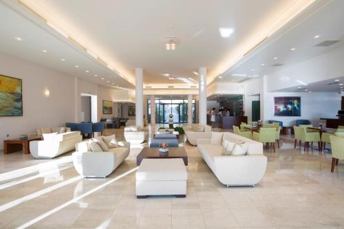 大堂, 波爾託加里尼海濱度假酒店&Spa (Porto Galini Seaside Resort & Spa) in 萊夫卡達 大堂, 波爾託加里尼海濱度假酒店&Spa (Porto Galini Seaside Resort & Spa) in 萊夫卡達