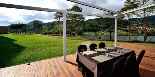 Restaurant, Midas Hotel and Resort in Gapyeong-gun Restaurant, Midas Hotel and Resort in Gapyeong-gun