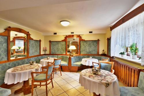 Hotel Villa Conti in Pisek Hotel Villa Conti in Pisek