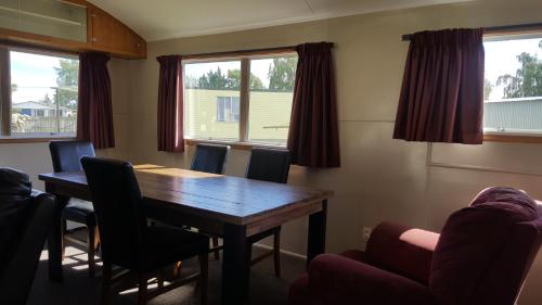 High Country Lodge, Motels & Backpackers in Twizel High Country Lodge, Motels & Backpackers in Twizel