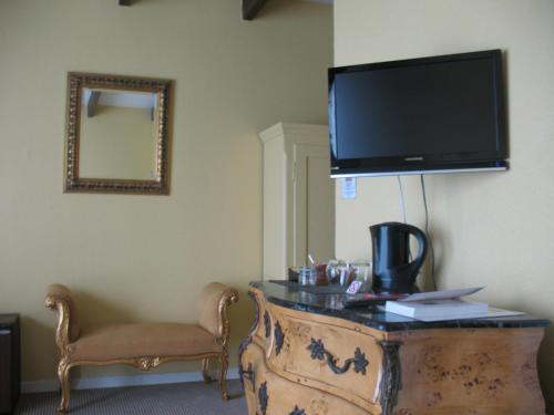 This photo about Le Clos des Flandres shared on HyHotel.com