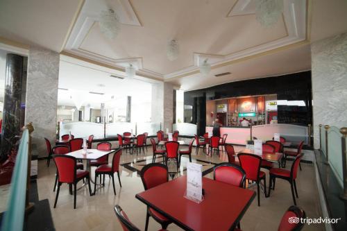 Bar/lounge, Hotel Liberty Resort in Monastir Bar/lounge, Hotel Liberty Resort in Monastir
