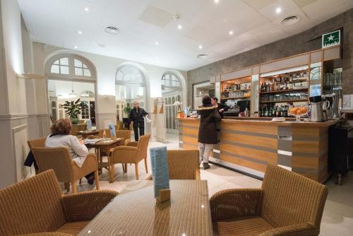 Bar/lounge, Hotel Vacances Bleues Royal Westminster in Menton Bar/lounge, Hotel Vacances Bleues Royal Westminster in Menton