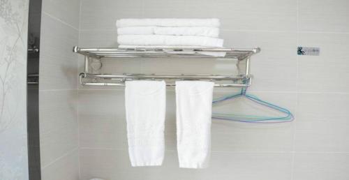 This photo about Guilin Shuang Yong Business Hotel shared on HyHotel.com