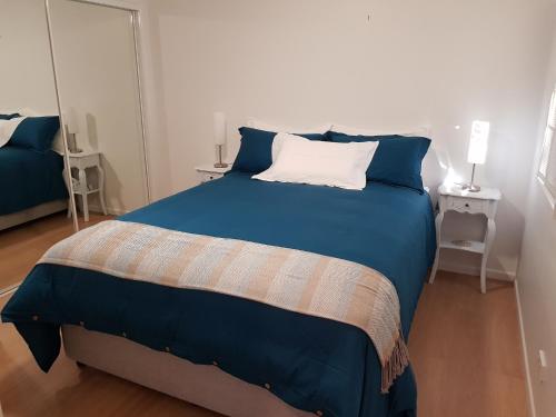 Bee-Haven Cottage
Bee-Haven Cottage