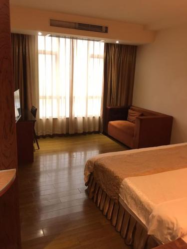 This photo about Xiangkai Yuerong Hotel shared on HyHotel.com