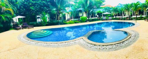 Piscină, N.T. Lanta Resort in Koh Lanta Piscină, N.T. Lanta Resort in Koh Lanta