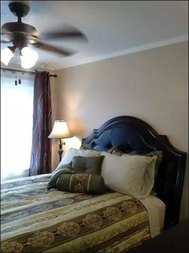 在meiguo.com看到的JARVIS Edgewater Park & Beach 5BD Villa的介绍图片