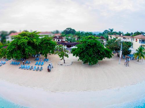 A szálláshely kívülről, Coco La Palm Seaside Resort Hotel in Negril A szálláshely kívülről, Coco La Palm Seaside Resort Hotel in Negril