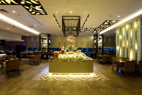 Food and beverages, Cambridge Hotel Medan in Medan Food and beverages, Cambridge Hotel Medan in Medan