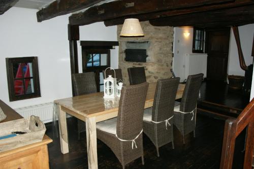 Authentiek Eifelhuis in Hellenthal-Hahnenberg Authentiek Eifelhuis in Hellenthal-Hahnenberg