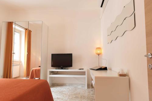 Facilities, Michelangelo Apartment, comfy flat in central area in Civitavecchia Facilities, Michelangelo Apartment, comfy flat in central area in Civitavecchia