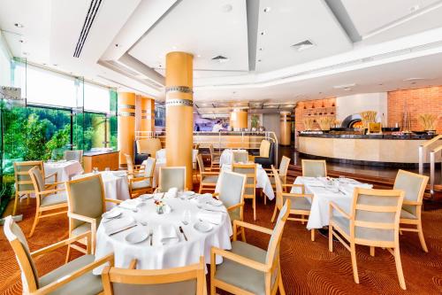 레스토랑, 리젠트 바르샤바 호텔 (Regent Warsaw Hotel) in 바르샤바 레스토랑, 리젠트 바르샤바 호텔 (Regent Warsaw Hotel) in 바르샤바