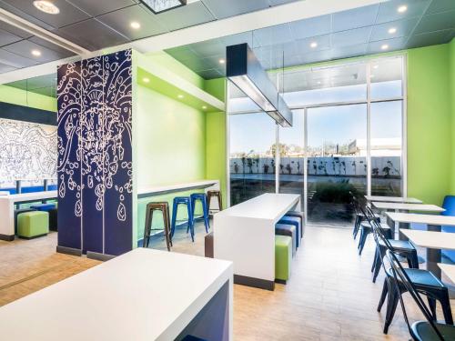 Restaurant, ibis budget Calama in Calama City Center Restaurant, ibis budget Calama in Calama City Center