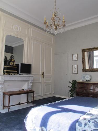 This photo about La Bourgogne en Ville shared on HyHotel.com