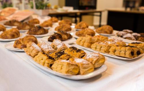 Comida y bebida, Hotel Nadal in Lleida Comida y bebida, Hotel Nadal in Lleida