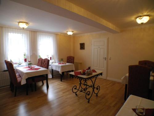 Food and beverages, Stadtparkhotel Alexandra in Bad Harzburg Food and beverages, Stadtparkhotel Alexandra in Bad Harzburg