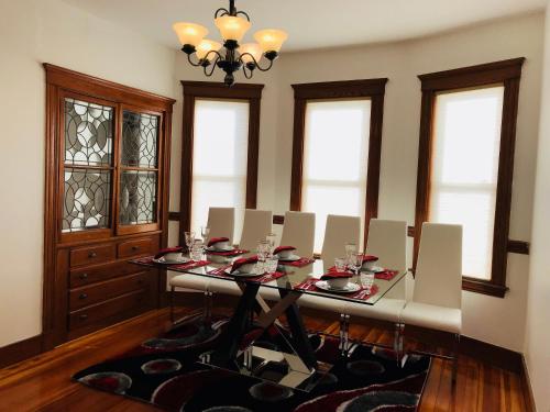 在meiguo.com看到的Boston Lodge and Suites的介绍图片