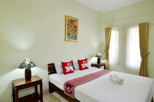 This photo about ZEN Rooms Pakualaman shared on HyHotel.com