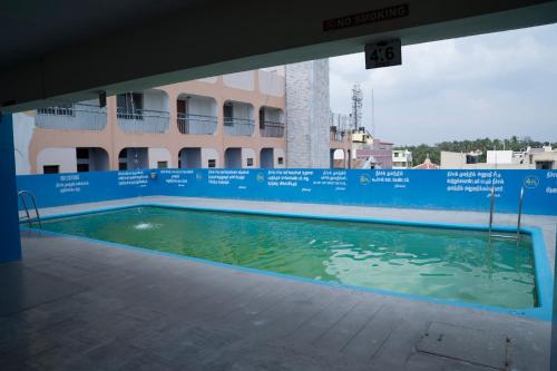 مسبح, فندق تشانما إنترناشيونال (Hotel Chanma International) in Coimbatore South مسبح, فندق تشانما إنترناشيونال (Hotel Chanma International) in Coimbatore South