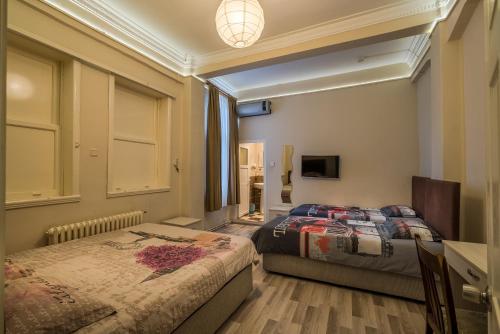 เอเรนเลอร์ โฮสเทล (Erenler Hostel) in เซอร์เคจิ เอเรนเลอร์ โฮสเทล (Erenler Hostel) in เซอร์เคจิ