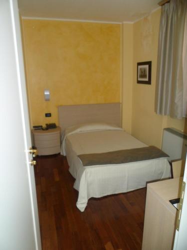Hotel Fontana Santa in Grumello Del Monte Hotel Fontana Santa in Grumello Del Monte