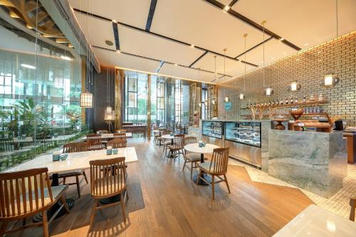 Food and beverages, Pan Pacific Yangon in Yangon Food and beverages, Pan Pacific Yangon in Yangon
