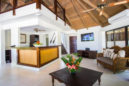 gedeelde lounge/tv-ruimte, Pacific Resort Rarotonga in Muri gedeelde lounge/tv-ruimte, Pacific Resort Rarotonga in Muri