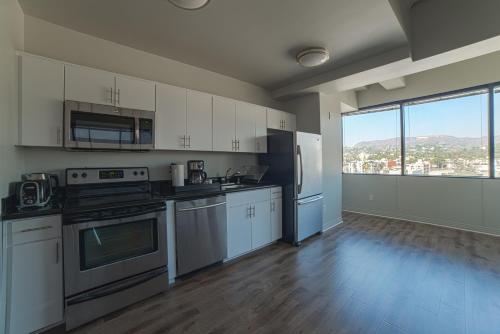 This photo about California Adventure Apartment shared on HyHotel.com