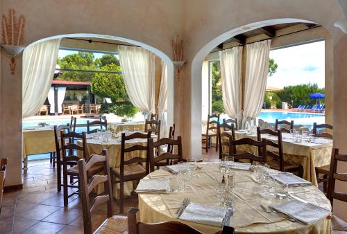Restaurant, Colonna Hotel Du Golf in Olbia Restaurant, Colonna Hotel Du Golf in Olbia