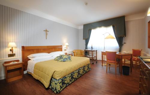 Hotel Centro di Spiritualita Padre Pio in San Giovanni Rotondo Hotel Centro di Spiritualita Padre Pio in San Giovanni Rotondo