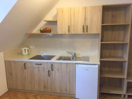 Konyha, Apartmaji in sobe Tina in Kranjska Gora Konyha, Apartmaji in sobe Tina in Kranjska Gora