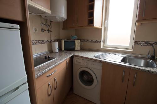 Konyha, Apartamento en Ogíjares, a 2 kilómetros de Granada (Apartamento en Ogijares, a 2 kilometros de Granada) in Ogijares Konyha, Apartamento en Ogíjares, a 2 kilómetros de Granada (Apartamento en Ogijares, a 2 kilometros de Granada) in Ogijares