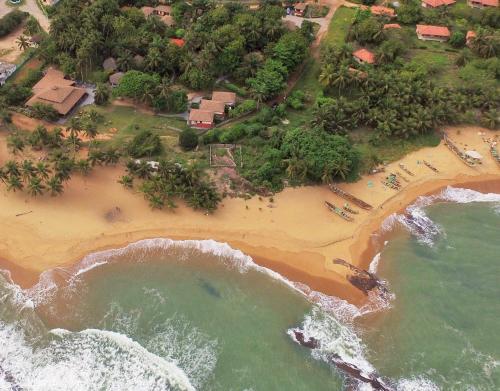 Фасада на хотела, Ko-Sa Beach Resort Ltd in Ampeni Фасада на хотела, Ko-Sa Beach Resort Ltd in Ampeni
